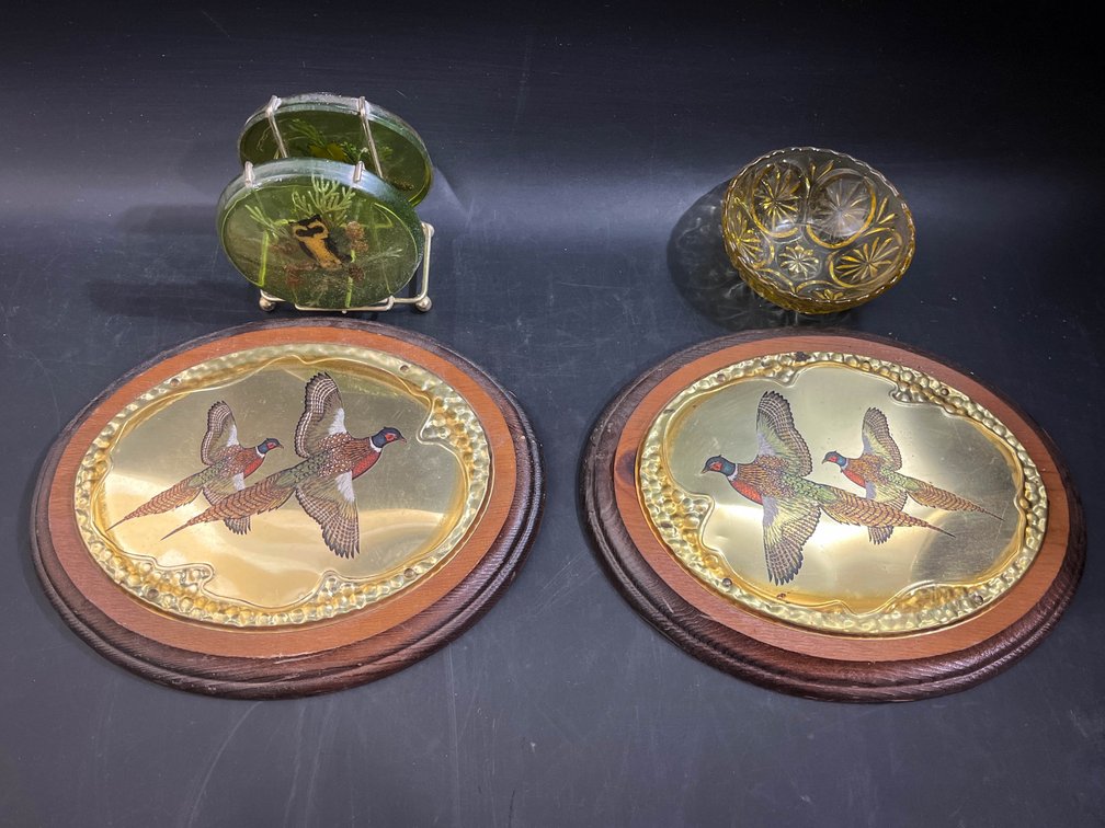 Napkin holder, Trinket dish, and wooden plaques 