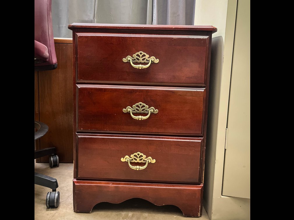Akin chest 22”x17”x30”