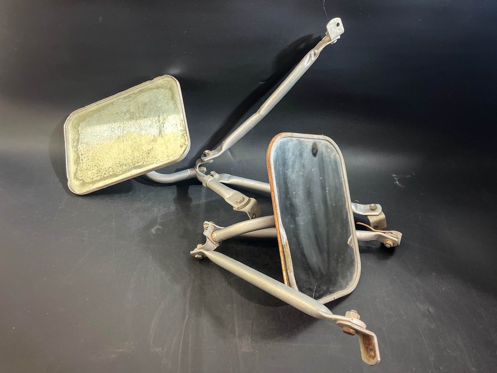 Vintage tow mirrors