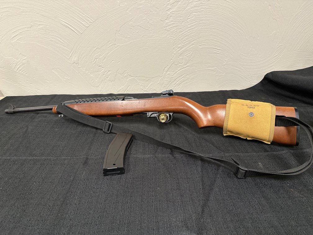 Plainfield Machine, M-1 carbine, Cal .30 with 3 magazines and saddle pouch, tactical sling