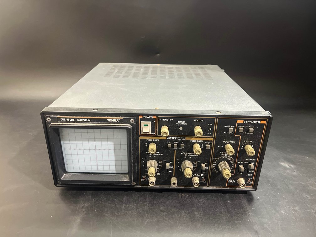 Tenma 72-905 20MHz oscilloscope