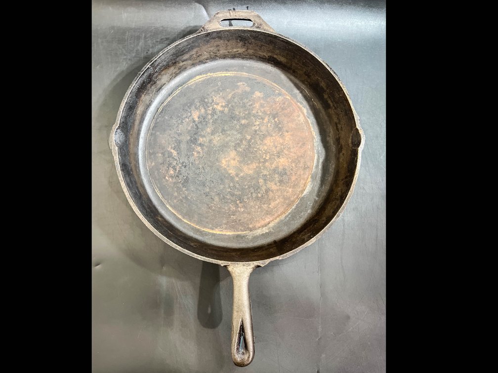 15” Texsport cast iron skillet 