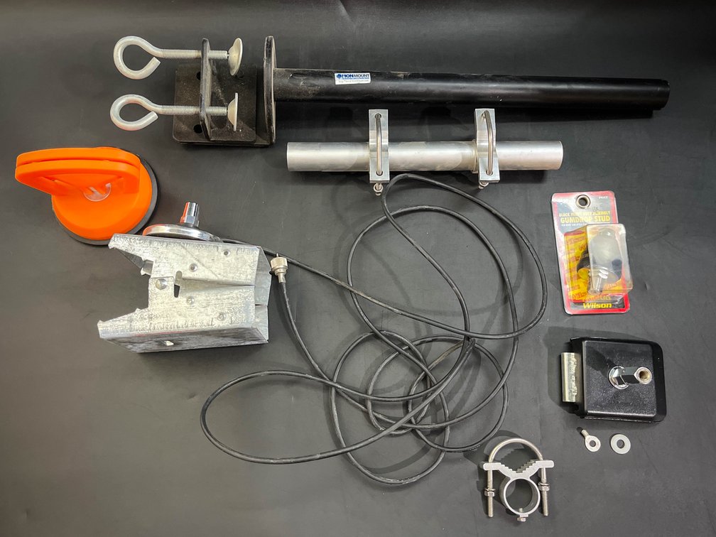 Various antenna accessories 