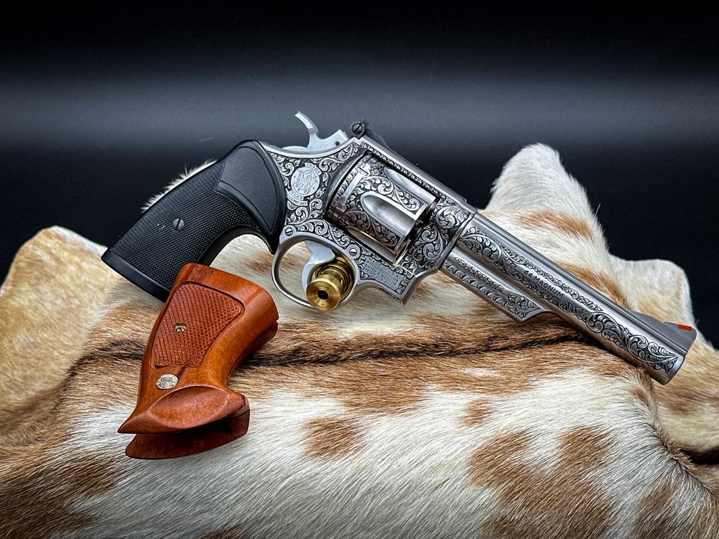 Smith & Wesson 629-1 .44 Magnum, Hand Engraved