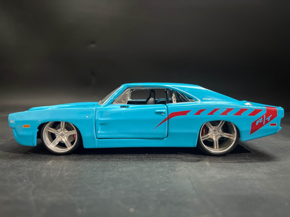 1969 Dodge Charger R/T 1/24 scale Maisto