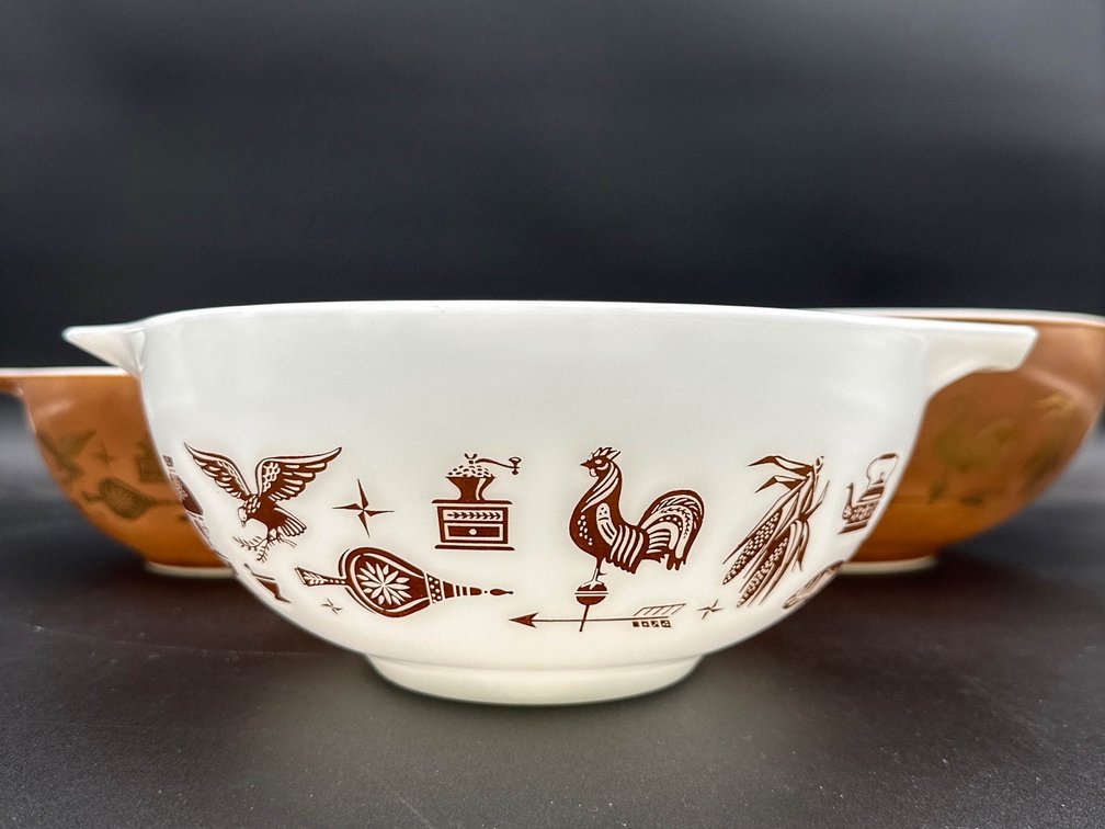 Pyrex “Early American" pattern 443 1-1/2 QT, 1-1/2 QT and 4 QT