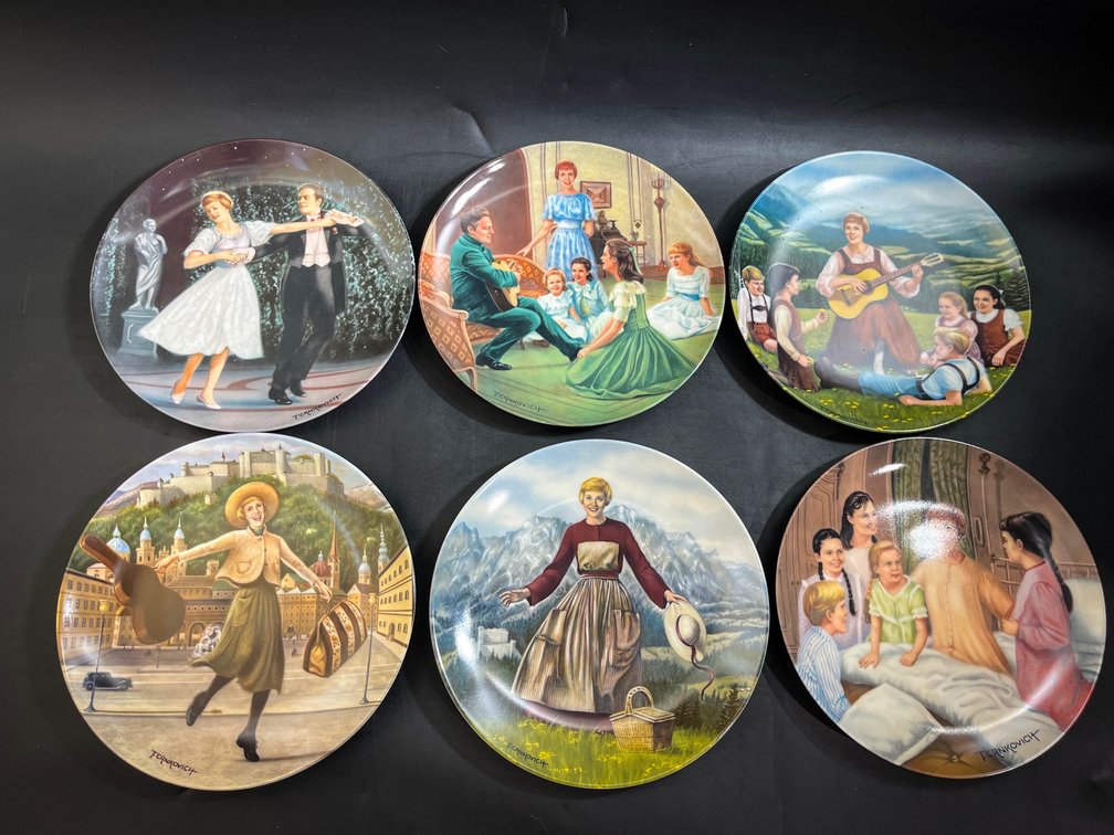 Knowles The Sound Of Music Collectable plates