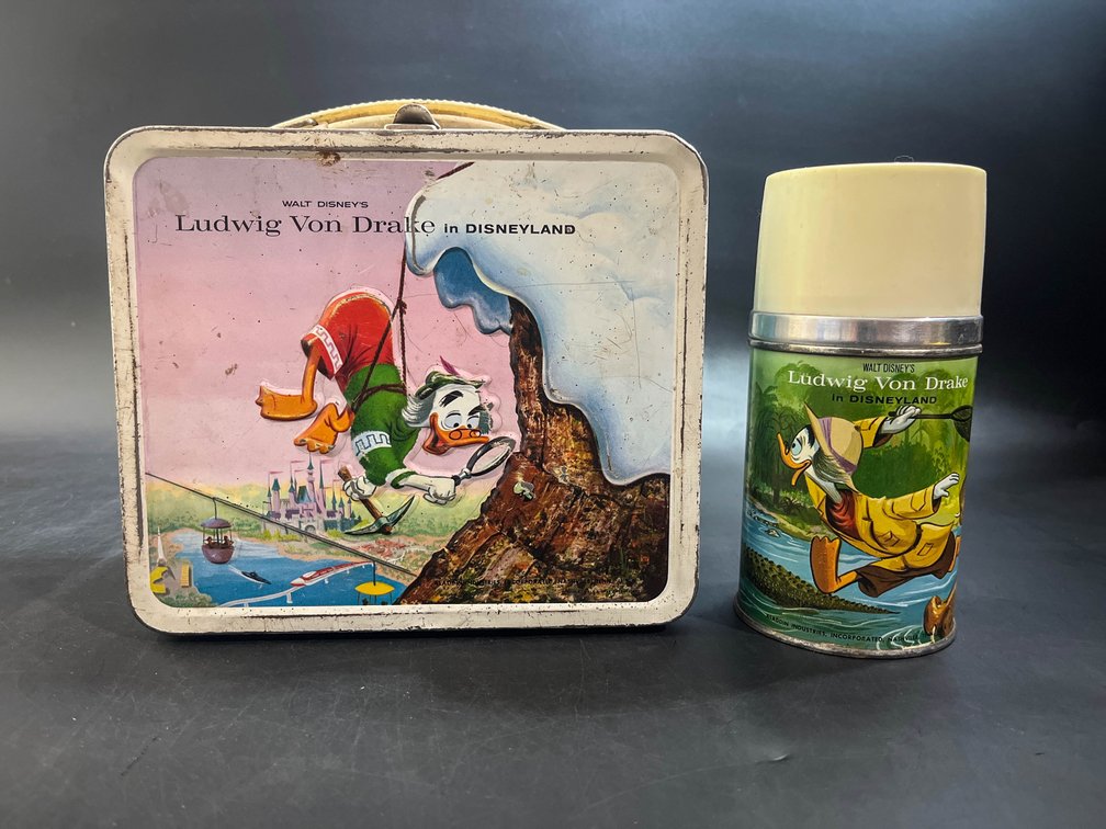 vintage 1961 metal Walt Disney's Ludwig Von Drake in Disneyland lunchbox