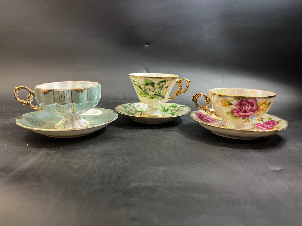 Tea cups and saucers, Royal Sealy and Ucagco