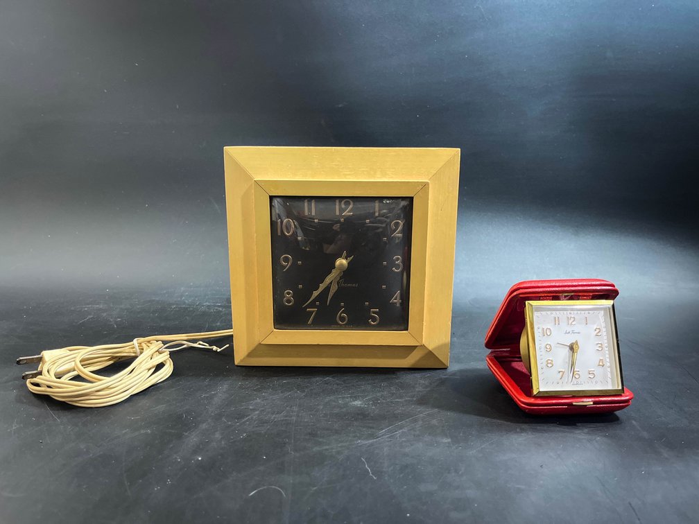 Vintage seth thomas square rhythm clock, vintage Seth Thomas travel alarm clock