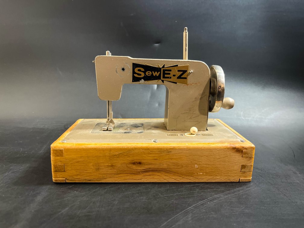 vintage "Sew E-Z" toy sewing machine