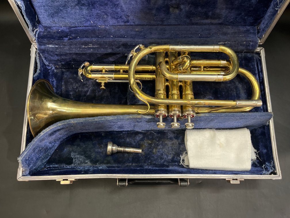 Conn 16A cornet With mouthpiece and case