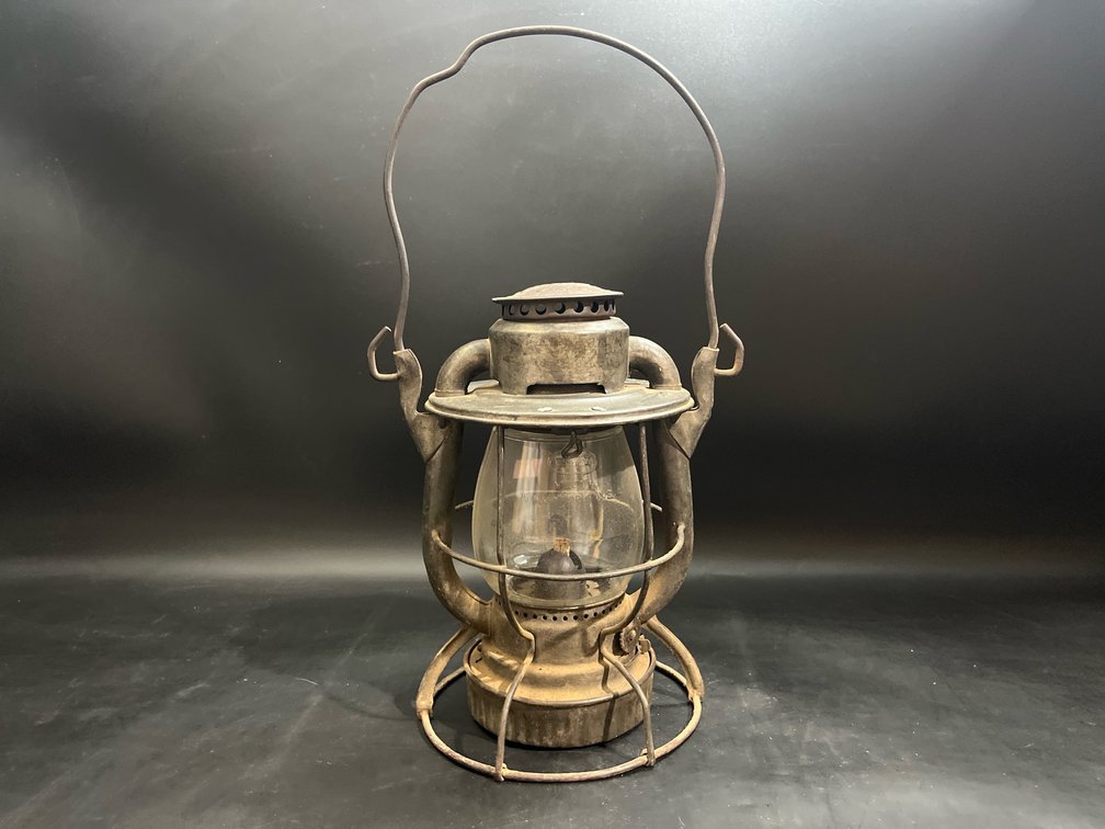 Dietz New York, New Haven Switch Railroad lantern