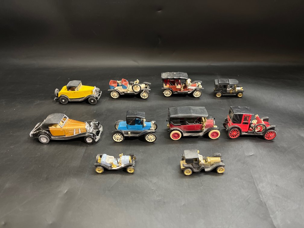 Small plastic vintage car models
