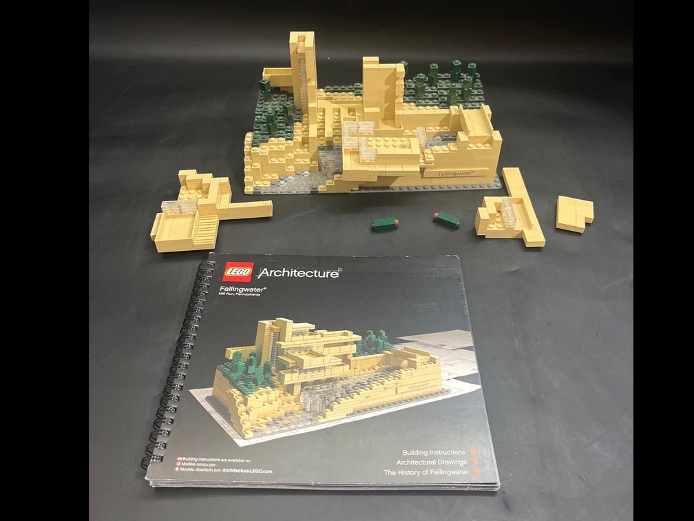 LEGO Architecture Fallingwater set 
