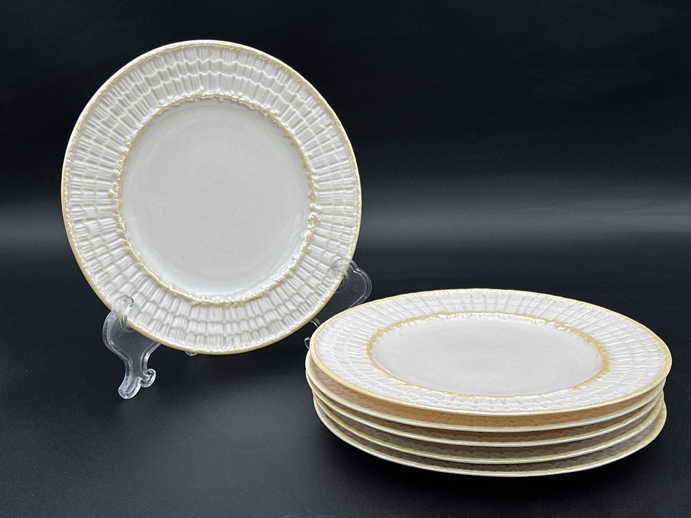 6- Belleek (Ireland) Porcelain LIMPET YELLOW Salad Plate 8 Inch