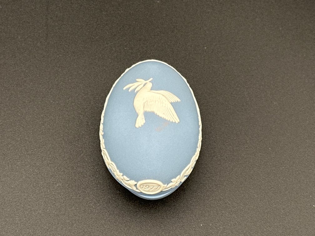 Wedgwood Jasperware Blue Trinket Egg 1977