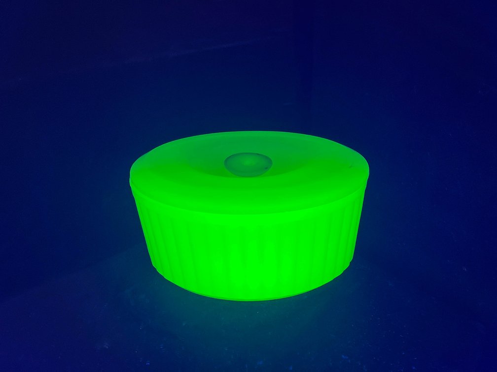 Jeannette Jadeite container 4”x8”