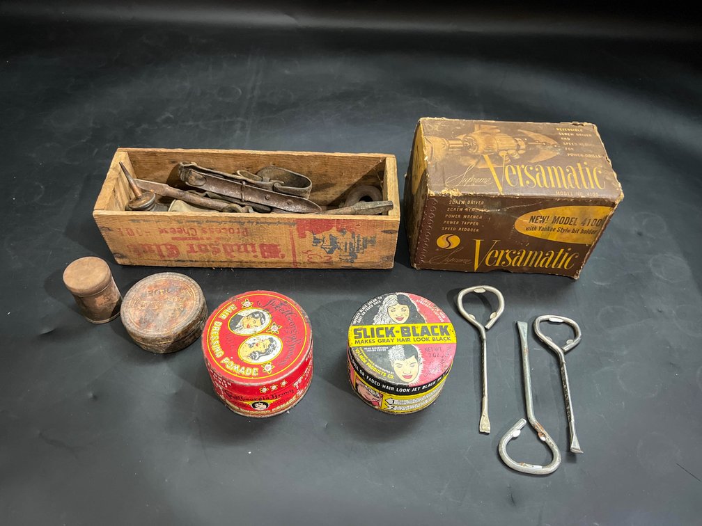 Vintage tools and tins 