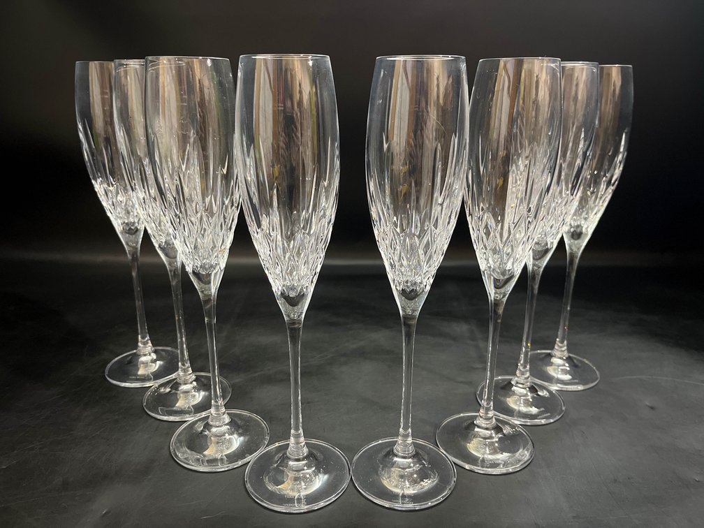 8 Wedgwood Vera Wang Duchesse crystal champagne flutes