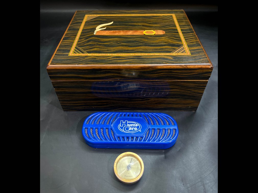 Cohiba Humidity Controlled Genuine Wooden Cigar Box Luxury Humidor, Humi-Care 
