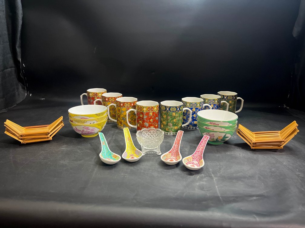 Kanesho octagonal mugs,wooden oshibori trays, Chinese porcelain bowls, Chinese