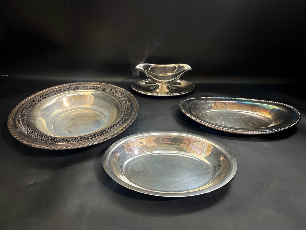 Silver plated Serving plates and gravy boat 