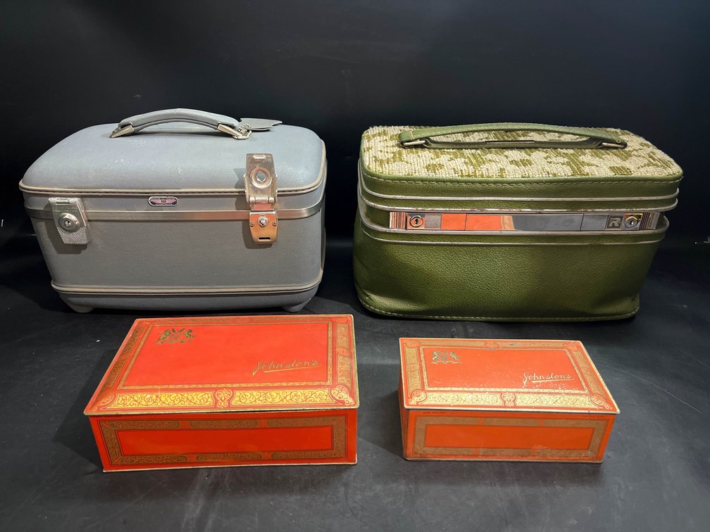 Vintage American Tourister Tri-Taper train case, Vintage Samsonite train case, and