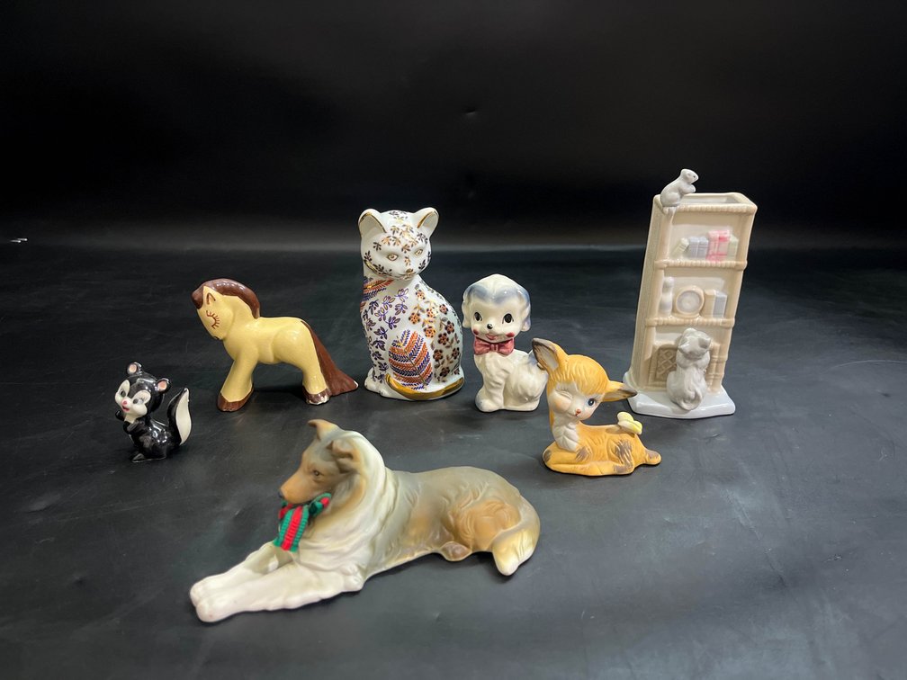 Vintage Neko porcelain cat figurine, House of Lloyd Cat And Mouse Book Shelf, 