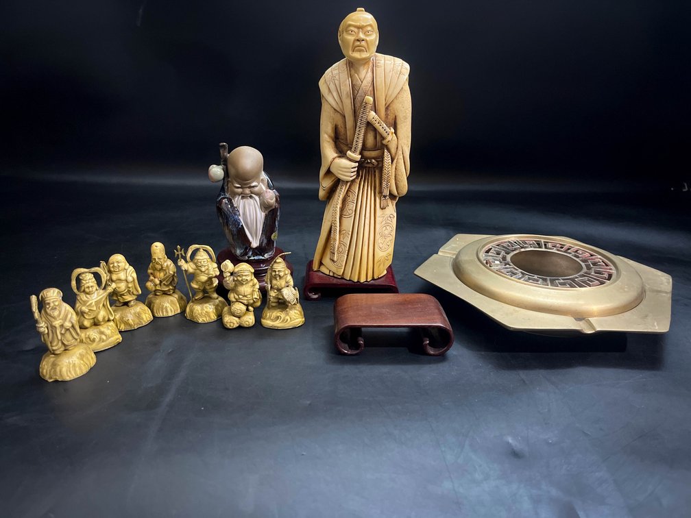 Shichi-fuku-jin Miniature figurines, Japanese Okimono of a Samurai Figurine, Shou Xing