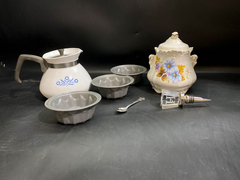 Misc Utensils, Pot, Sugar Jar, Wine Cork, Metal Baking Pans, 