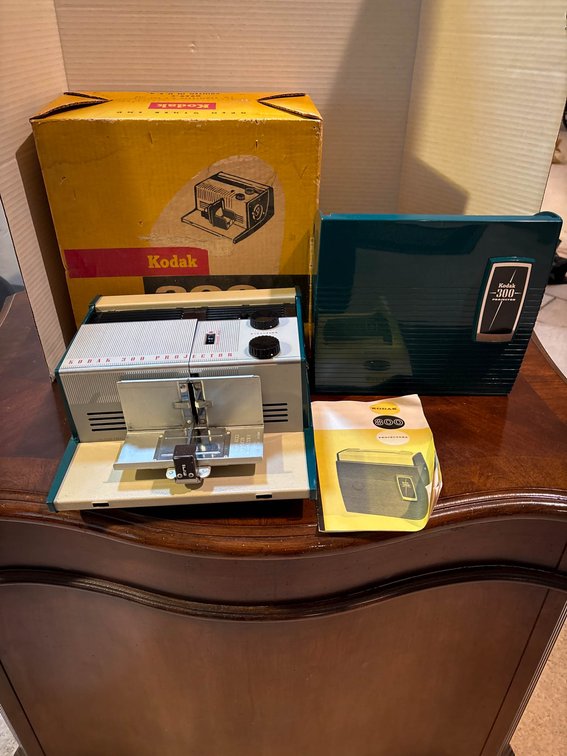 Kodak 300 Slide Projector with Original Box and Accessories