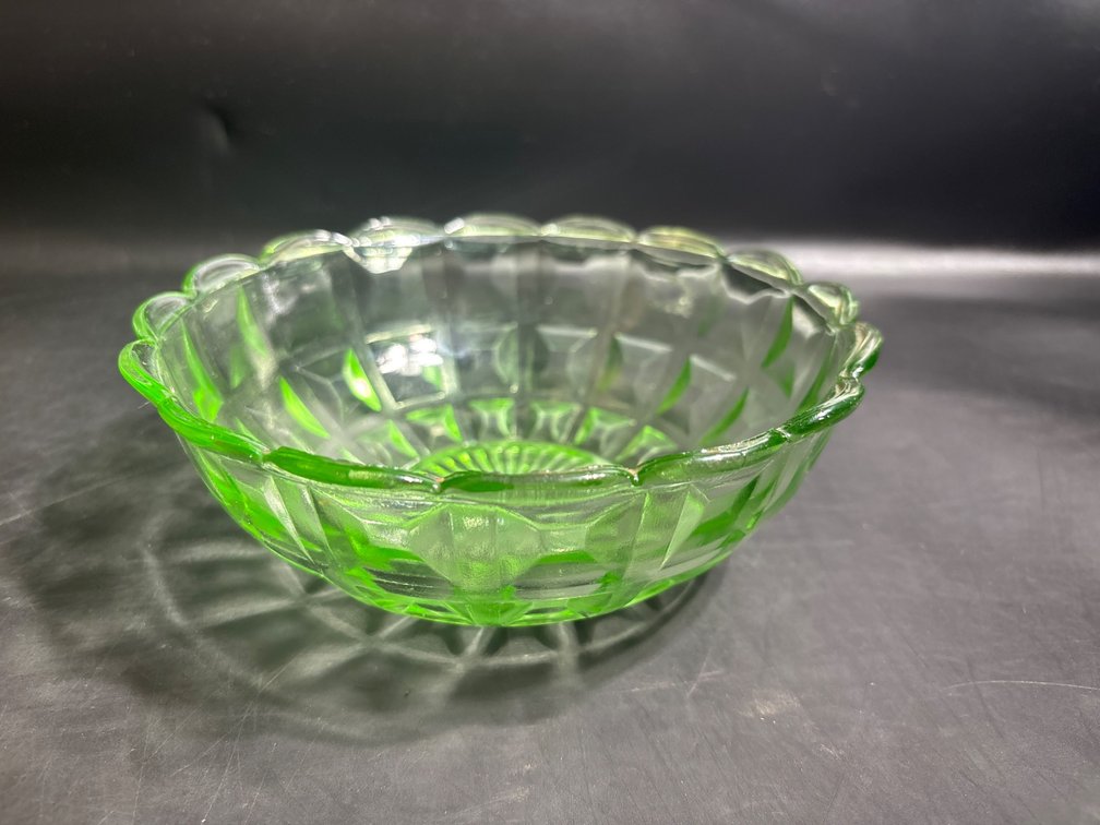 Green Depression Glass Bowl with Scalloped Edge and UV Reactive Glow