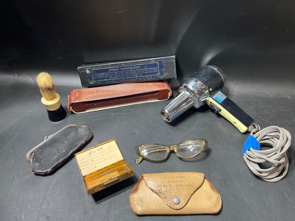 Vintage Grooming and Personal Care Items