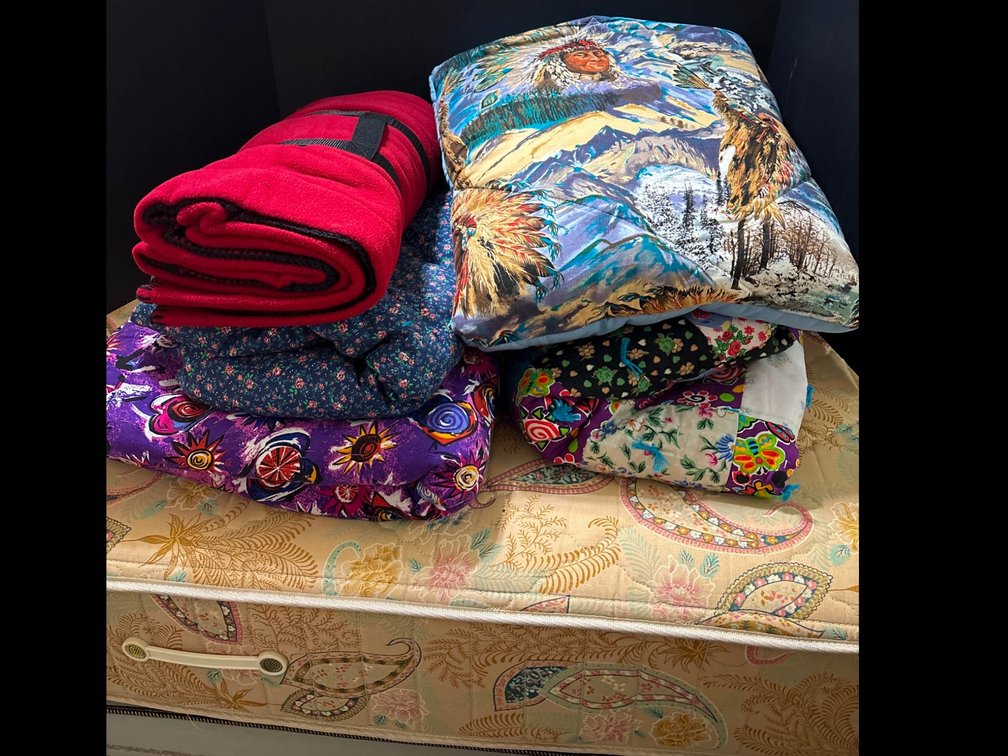 Quilts and Blankets with Colorful Patterns