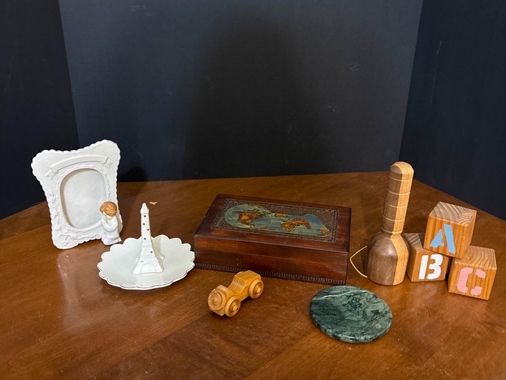 Miscellaneous Decorative and Wooden Items