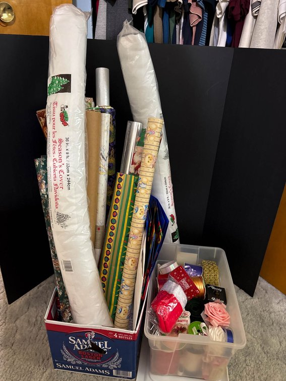 Wrapping Paper and Gift Accessories