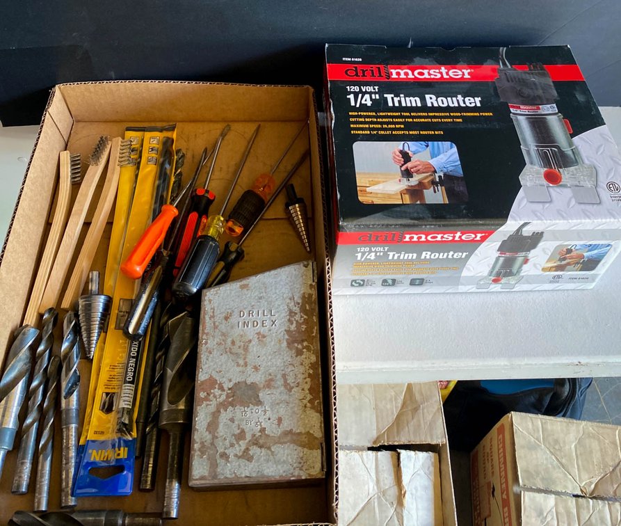 Drill Master 1/4-Inch Trim Router and Assorted Drill Accessories