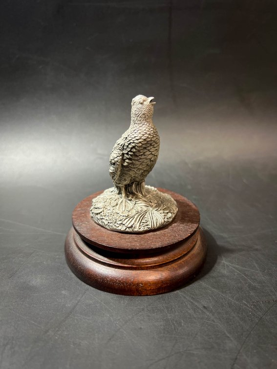 1977 Chilmark Fine Pewter Bobwhite Quail Figurine on Wooden Base