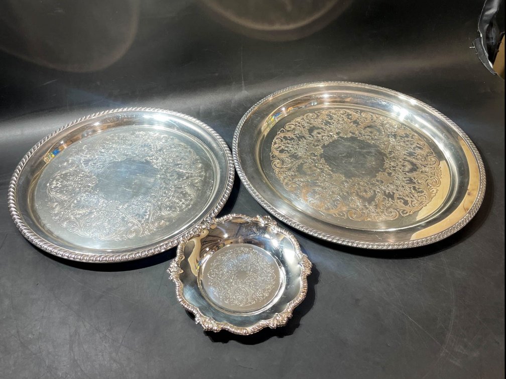 WM Rogers Silver-Plated Serving Trays and Bowl