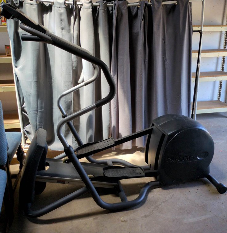 Precor USA Elliptical Trainer Fitness Machine