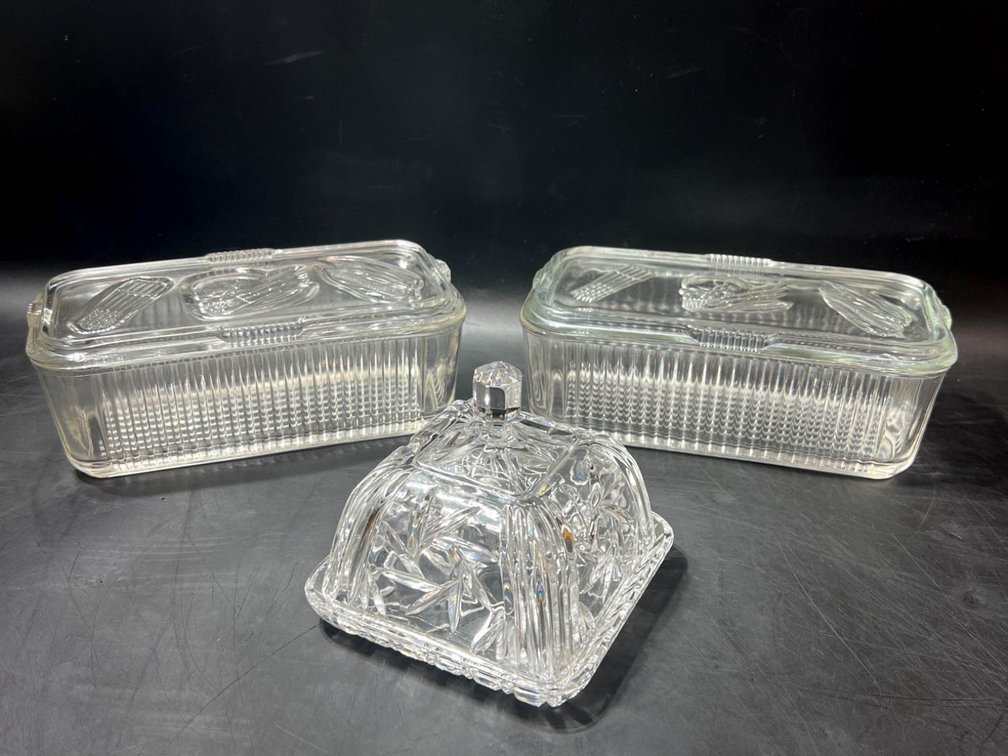 Clear Glass Butter Dishes with Lids