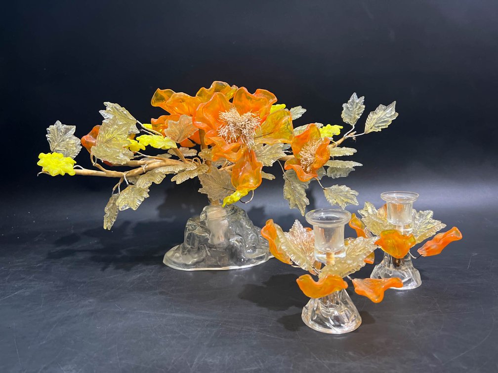 10×20 Glass Floral Arrangement with Matching Candle Holders
