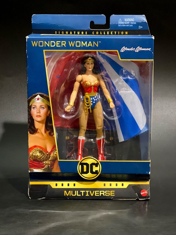 DC Multiverse Wonder Woman Signature Collection Figurine Featuring Lynda Carter