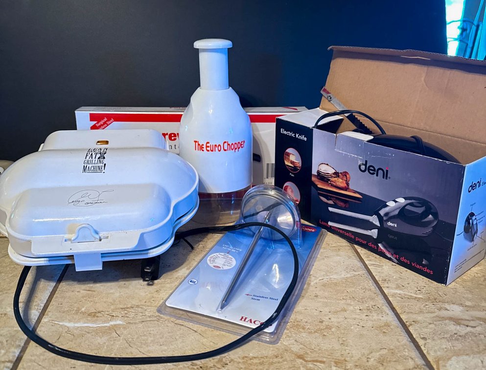 Kitchen Appliance and Knife Set with Meat Thermometer
