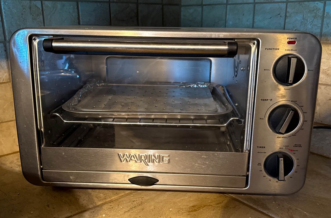 Waring Stainless Steel Toaster Oven with Temperature and Timer Controls