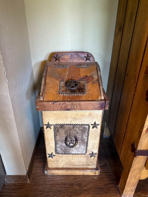 27-Inch Tall Wooden Storage Bin With Western Star Accents