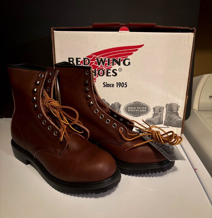 Red Wing Shoes Steel Toe Work Boots, Size 8 US, Style 2233