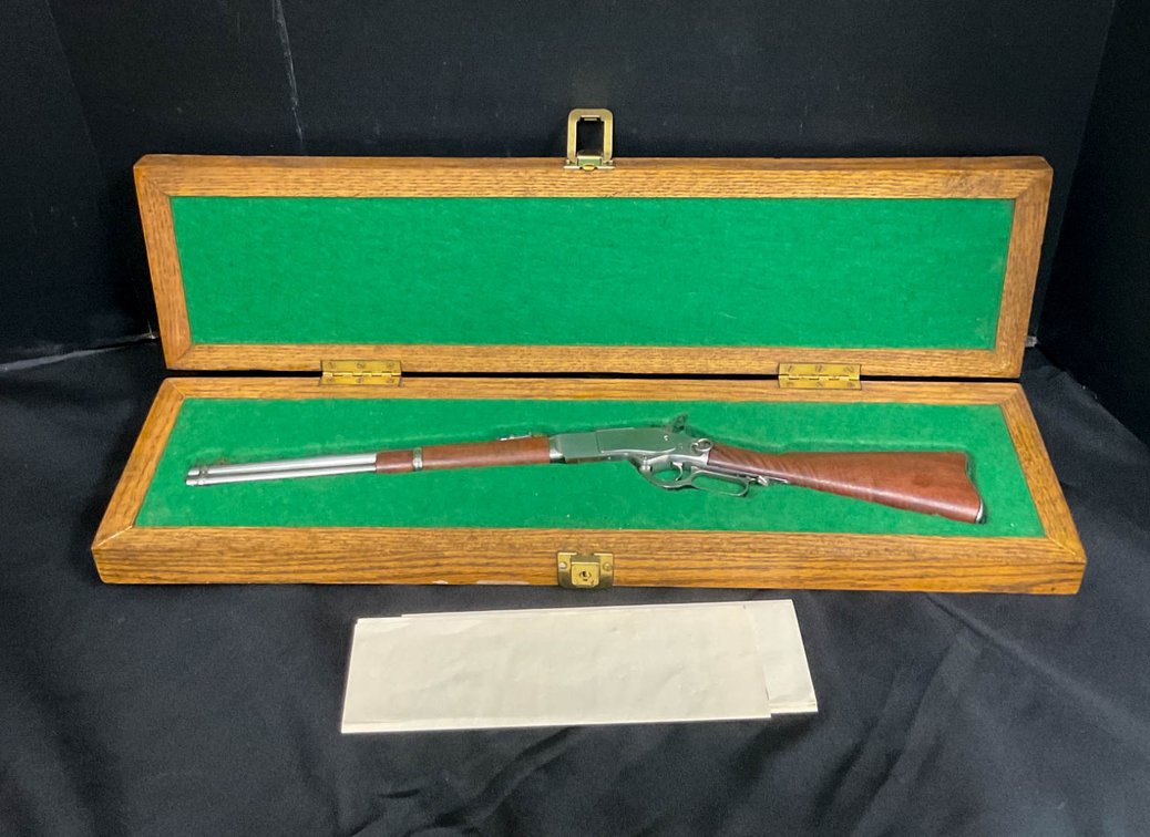 Miniature Lever-Action Rifle Replica in Wooden Display Case