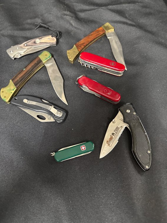 Pocket knives and Swiss Army knives